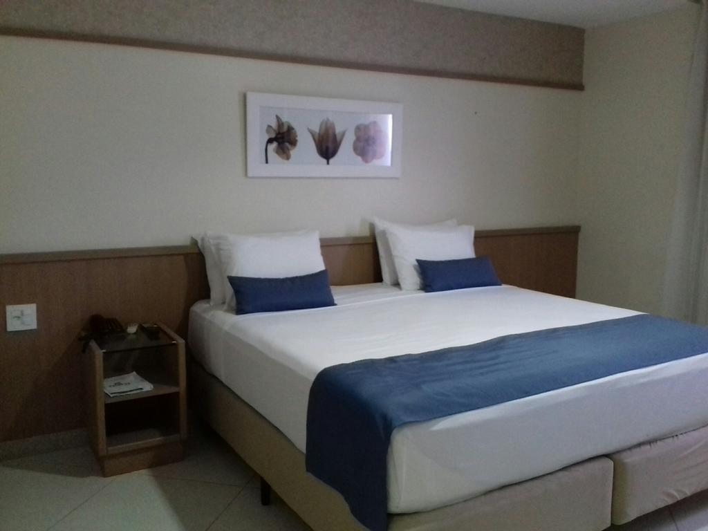 Pratti Hotel Linhares Exterior photo